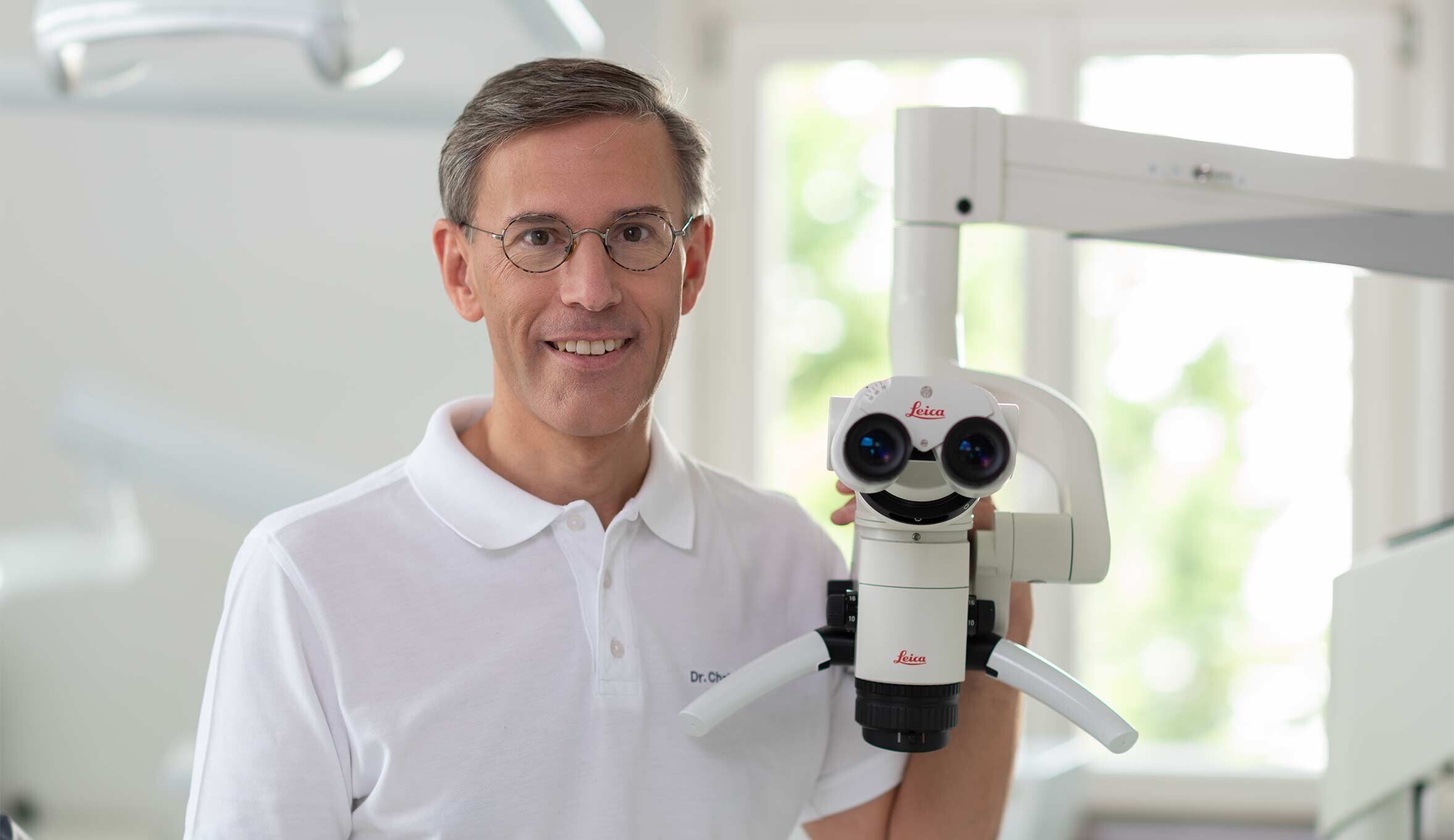 Zahnarzt Dr. Christian Klein stellt sich vor als Spezialist für Endodontie Meller_Zahngesundheit_Service_N18_8383.jpg